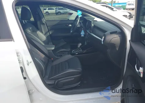 2024 Kia Forte Gt-Line z USA, uszkodzony, nr VIN 3KPF54AD0RE726840